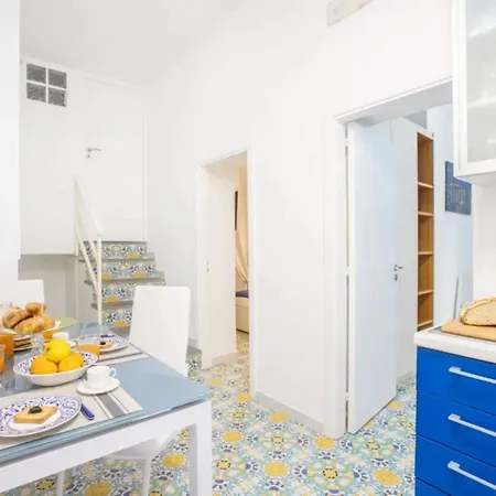Brezza Marina-authentic Flat By The Appartamento Sorrento