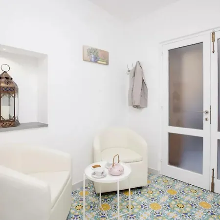 Brezza Marina-authentic Flat By The